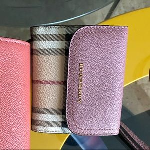 Small burberry wallet
